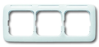 ABB 1754-0-3732 Рамка 3-постовая, горизонтальная, с полем для надписи, серия Reflex SI, цвет альпийский белый