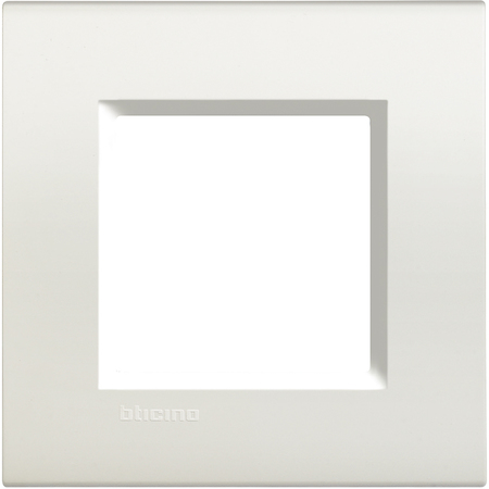 BTicino LNA4802BI LivingLight Рамка прямоугольная, 1 пост, цвет Белый