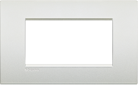 BTicino LNC4804PR LivingLight Рамка AIR 4 модуля, цвет Белый жемчуг