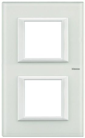 BTicino HA4802M2VBB Axolute декоративные накладки прямоугольной формы, White, цвет белое стекло, на 2+2 модуля