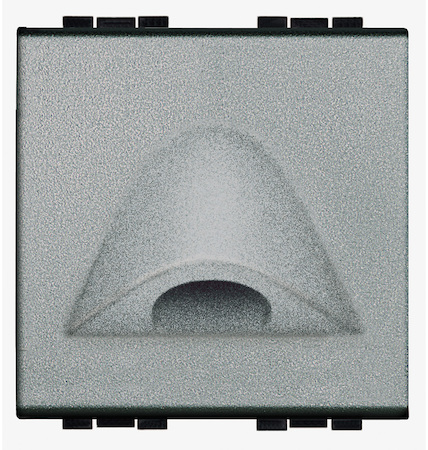 BTicino NT4954 LivingLight Заглушка с отверстием 9 мм, размер 2 модуля, цвет алюминий