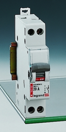 Legrand 004302 Модул.выключатель 1п 20А 1м