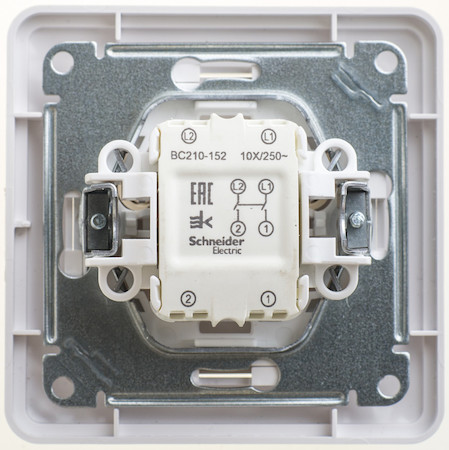 Schneider Electric VS210-152-18 W59 1-клавишный ВЫКЛЮЧАТЕЛЬ 2-полюсный, 10АХ, в сборе, БЕЛЫЙ