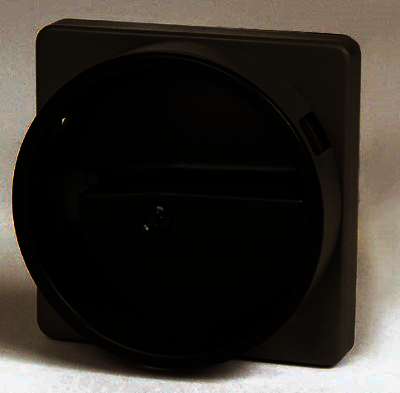ДКС AZ6501 Серебряная площадка 67х67 - черная ручка B63 с замком 22мм для сер.АМ