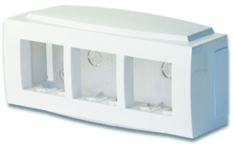 Фото ДКС 09221 Модульная коробка для электроустоновочных изделий "Brava",6 модулей DKC
